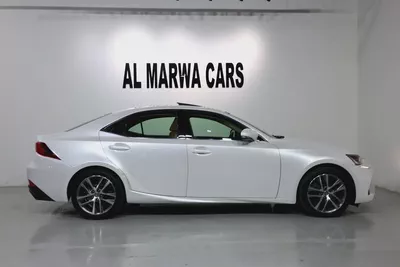 Stunning Lexus IS 300 2019 | GCC Specs | Low Mileage | Excellent Condition-6