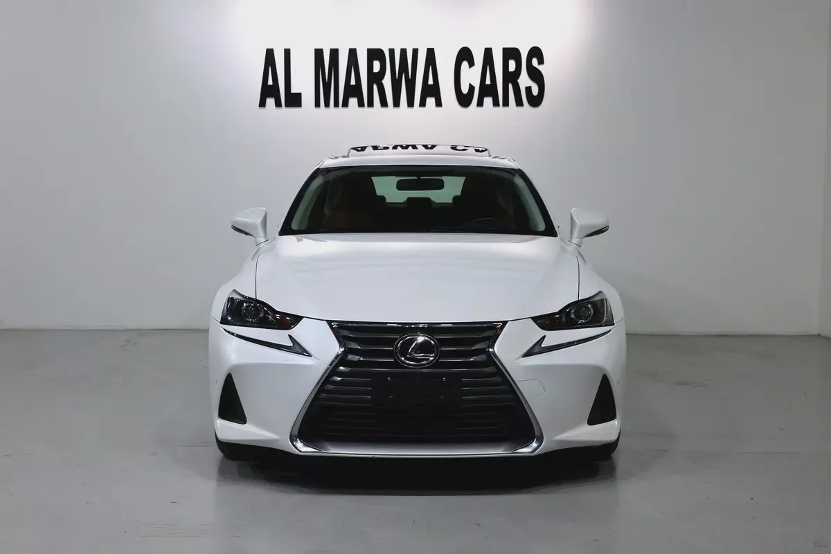 Stunning Lexus IS 300 2019 | GCC Specs | Low Mileage | Excellent Condition-4-4