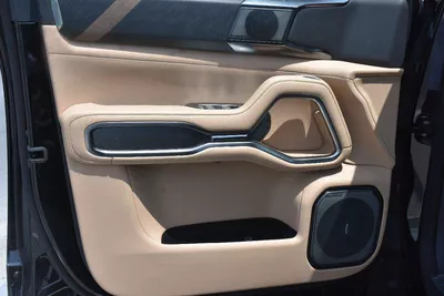 LEOPARD 8 FLAGSHIP 7 SEATS PHEV 2025 | BLACK-3