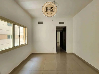 Spacious 1BR!! Prime Location with Close Kitchen!! All Facilities-5