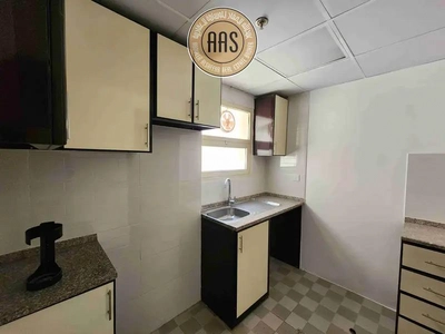 Spacious 1BR!! Prime Location with Close Kitchen!! All Facilities-6