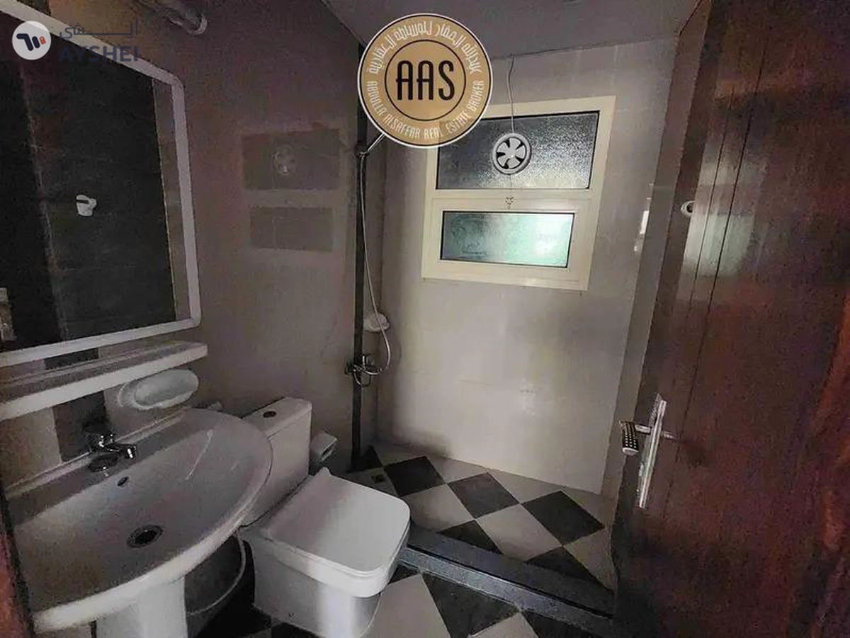 Spacious 1BR!! Prime Location with Close Kitchen!! All Facilities-8-8