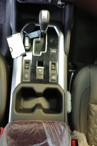 NISSAN XTERRA 2.5L 7AT 4W 7S PETROL PREMIUM-16