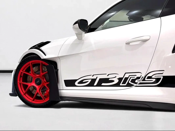 AED 20,400 P.M | 0% DOWN PAYMENT | PORSCHE 911 GT3 RS WEISSACH PACKAGE | 4.0L F6 | AGENCY WARRANTY |