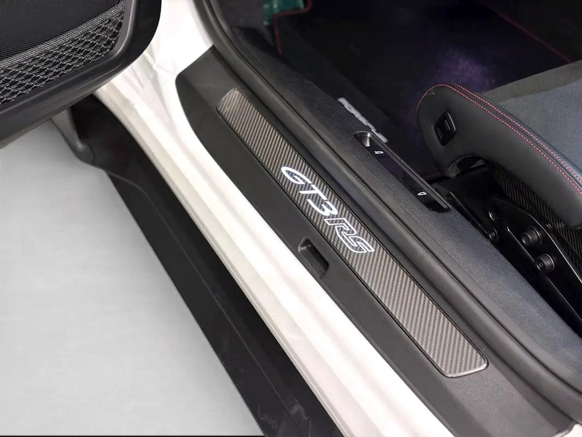 AED 20,400 P.M | 0% DOWN PAYMENT | PORSCHE 911 GT3 RS WEISSACH PACKAGE | 4.0L F6 | AGENCY WARRANTY |-12-12