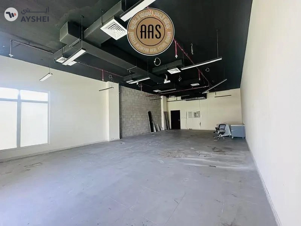 Luxurious Shop for Rent With All Facilities