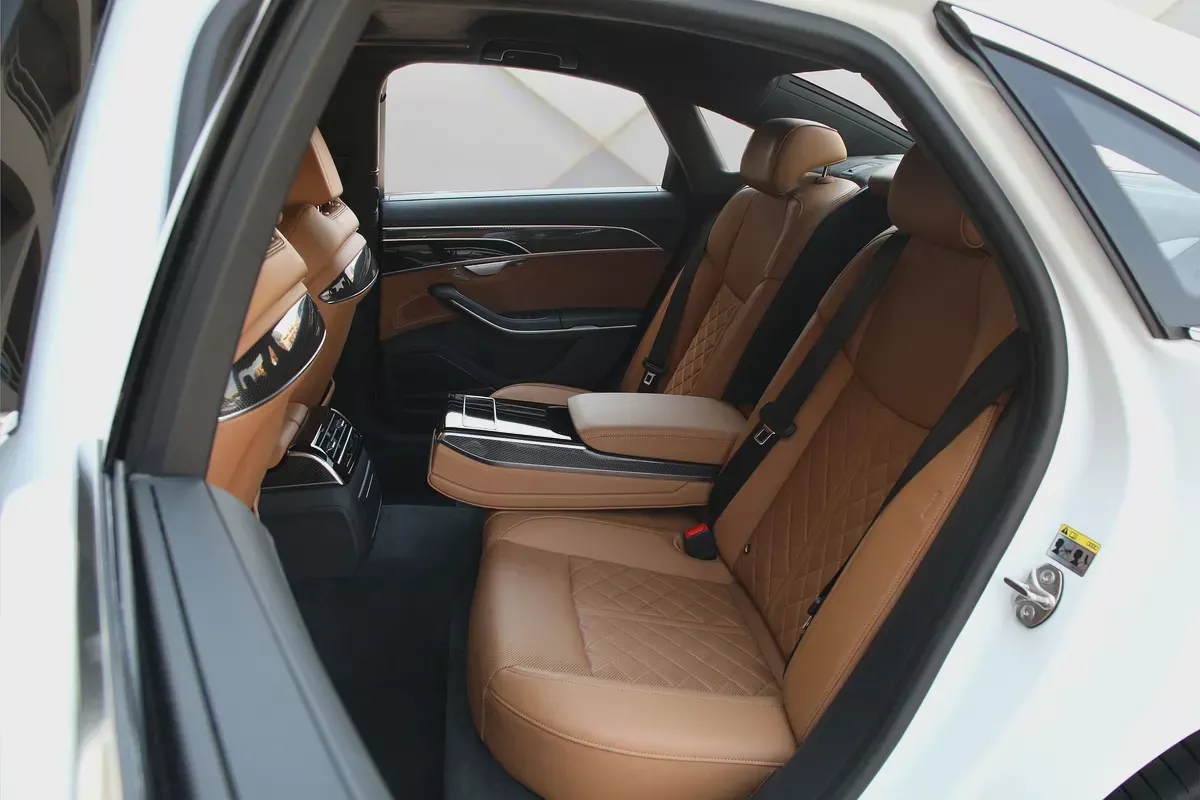 AUDI S8 4.0 TFSI QUATTRO  2021 - GCC - UNDER DEALER WARRANTY - CARBON EDITION - FULLY LOADED-18-18