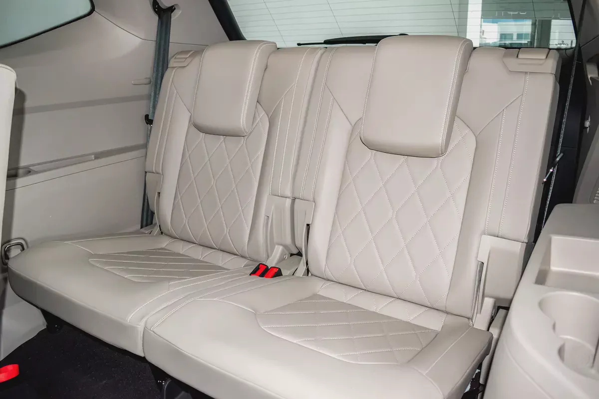 VOLKSWAGEN WARRANTY JAN 2027 / UNLIMITED KMS | GCC | R-LINE 2.0L | AED 2,580 PM-17-17
