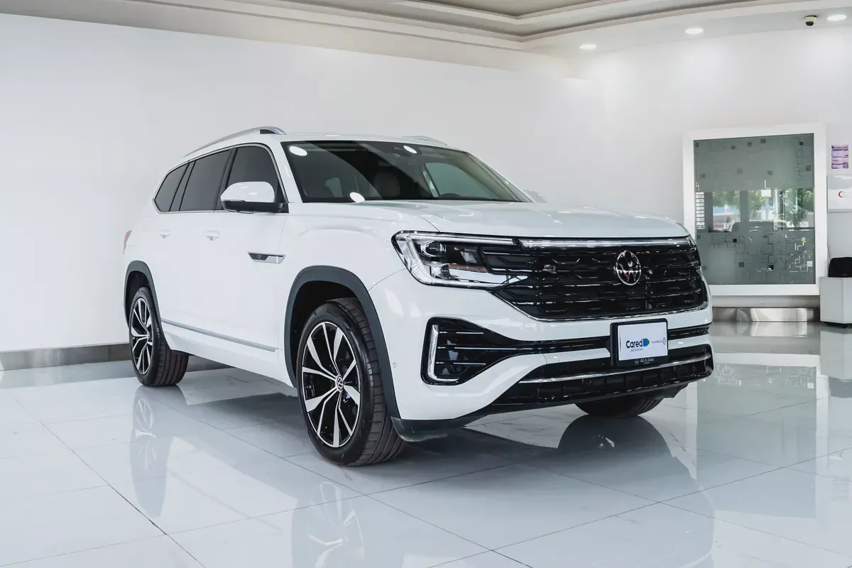 VOLKSWAGEN WARRANTY JAN 2027 / UNLIMITED KMS | GCC | R-LINE 2.0L | AED 2,580 PM-2-2