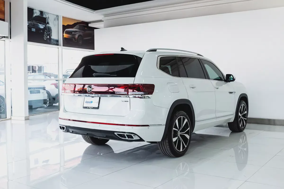 VOLKSWAGEN WARRANTY JAN 2027 / UNLIMITED KMS | GCC | R-LINE 2.0L | AED 2,580 PM-3-3