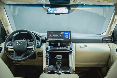 Toyota Land Cruiser GXR 2023 GCC Specs-12