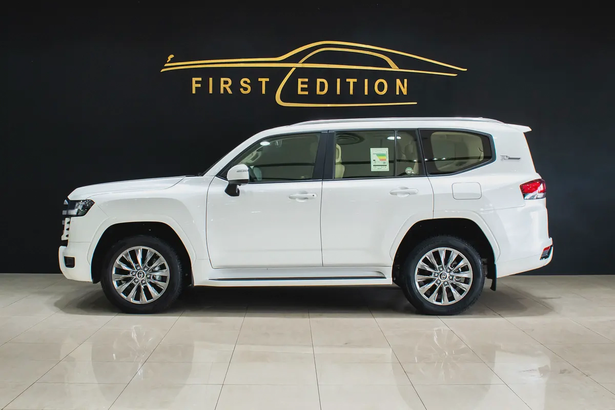 Toyota Land Cruiser GXR 2023 GCC Specs-2-2