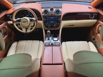 Bentley Bentayga W12 Mulliner 2017 | GCC Specs | Pristine Condition-12