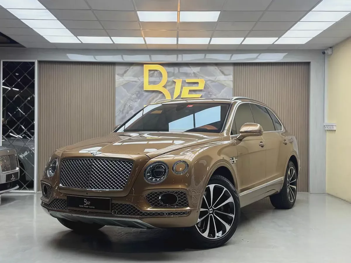 Bentley Bentayga W12 Mulliner 2017 | GCC Specs | Pristine Condition-1-1