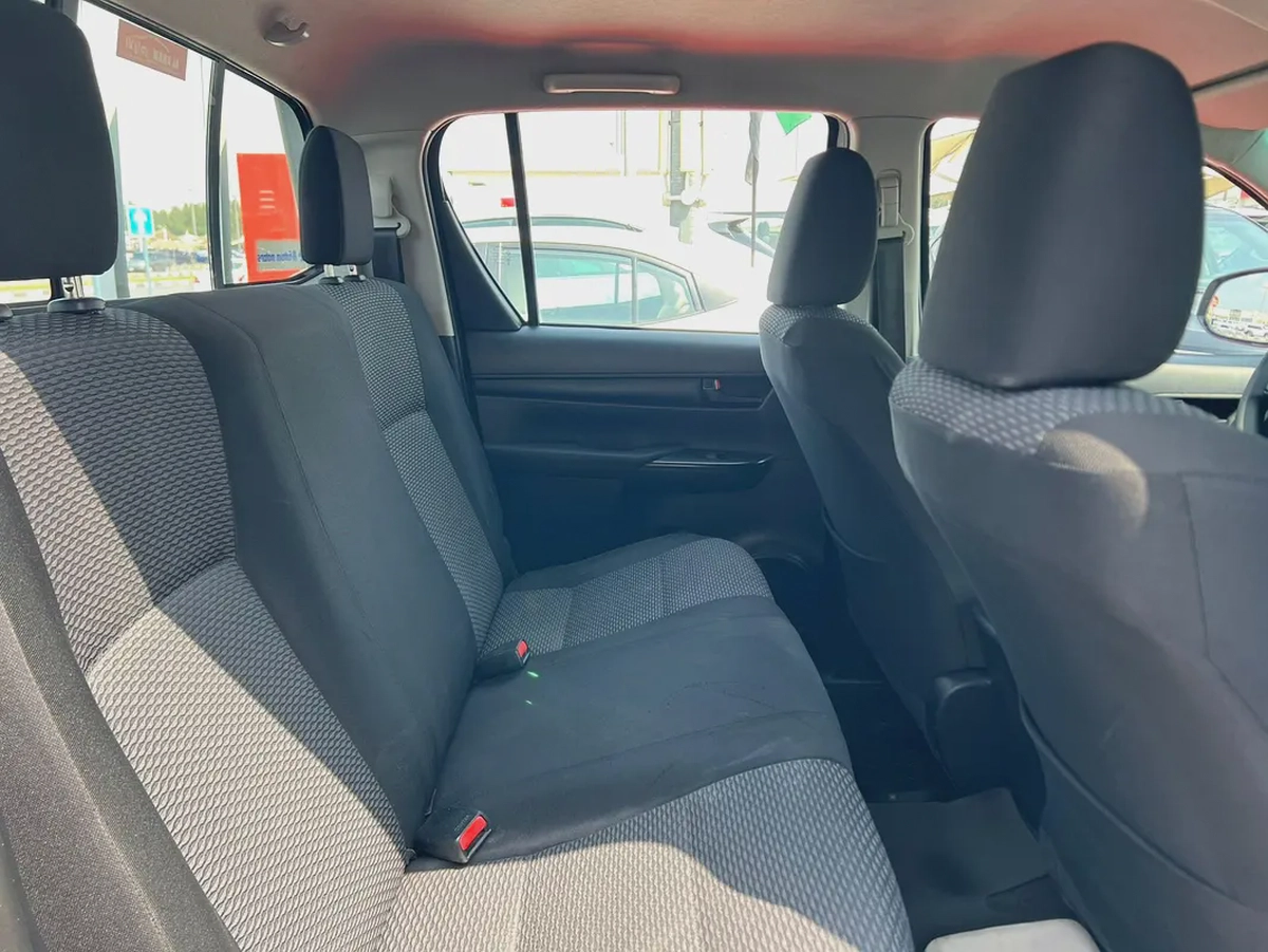 2019 | Toyota Hilux | 4X2 | Full Automatic | Ref#965-12-12
