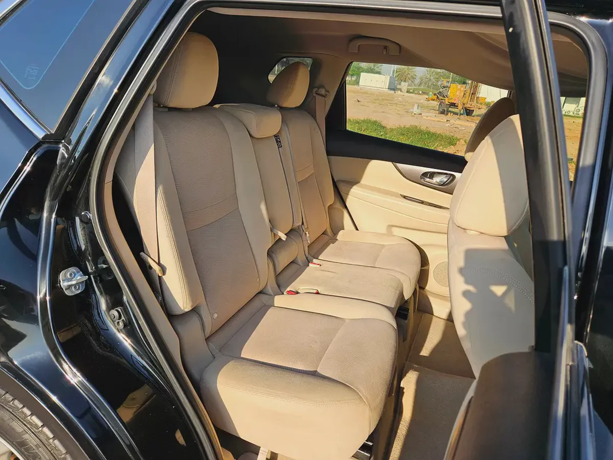 Nissan X-Trail 2015 GCC 4X4 Very Neat And Clean With Low KM Premium Condition Family SUV-10-10