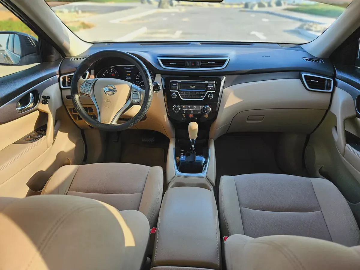 Nissan X-Trail 2015 GCC 4X4 Very Neat And Clean With Low KM Premium Condition Family SUV-12-12