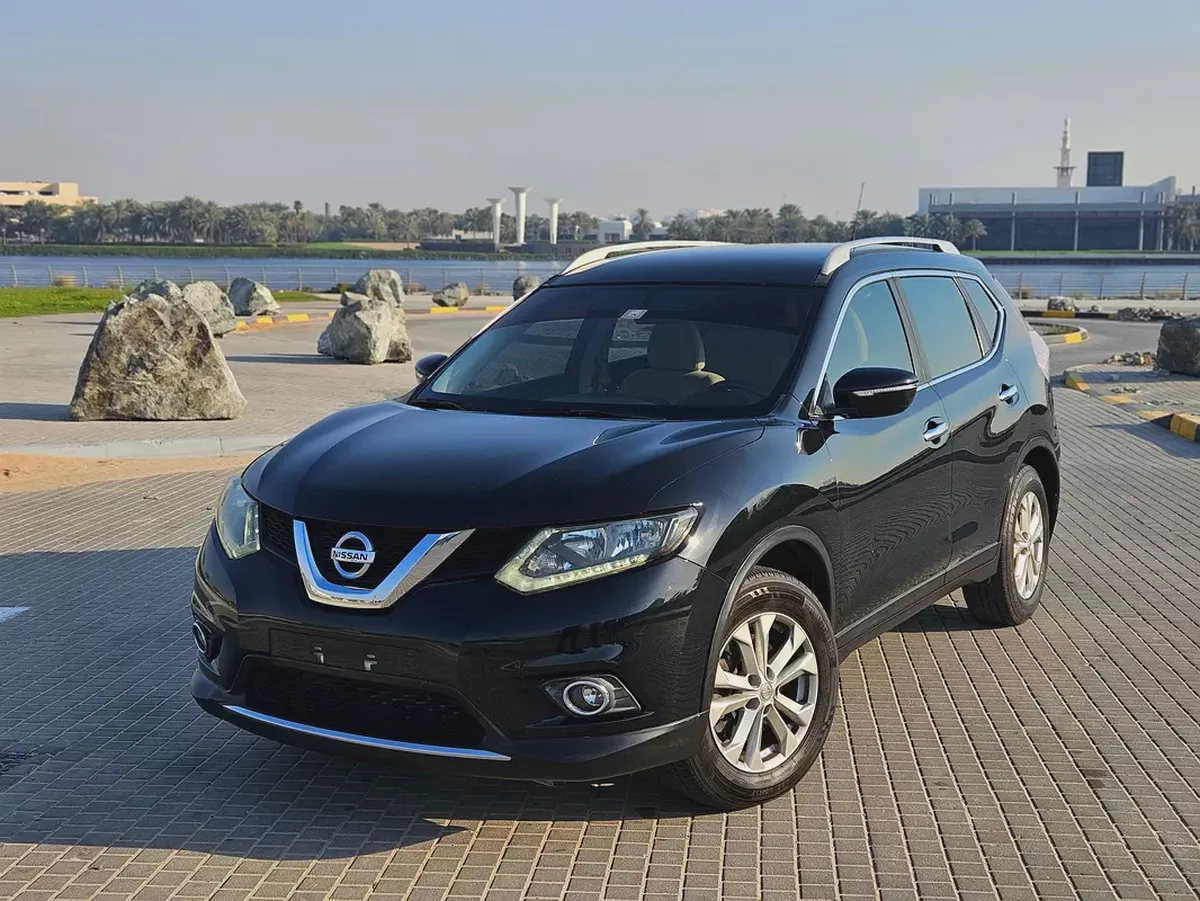 Nissan X-Trail 2015 GCC 4X4 Very Neat And Clean With Low KM Premium Condition Family SUV-1-1