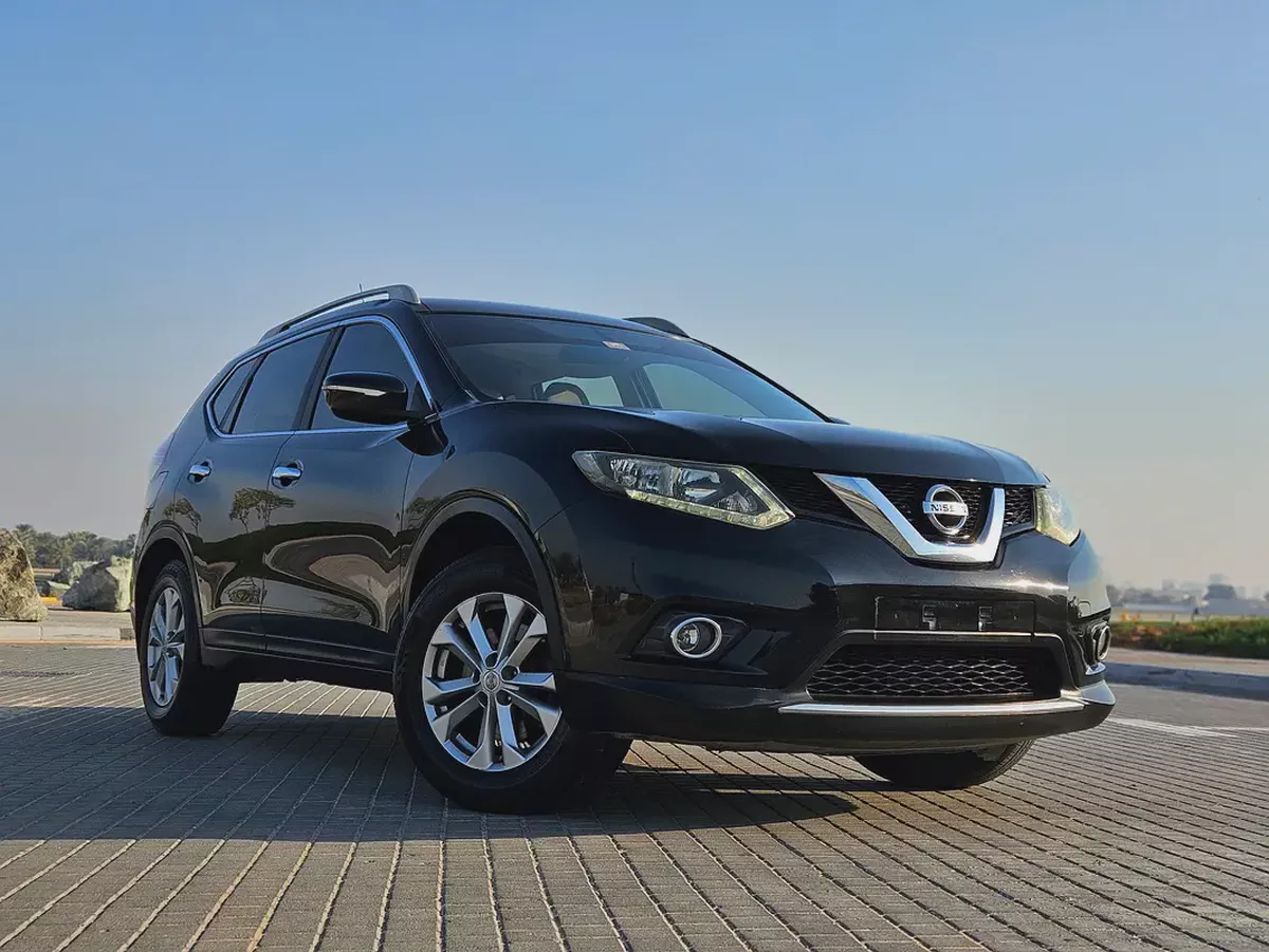 Nissan X-Trail 2015 GCC 4X4 Very Neat And Clean With Low KM Premium Condition Family SUV-2-2