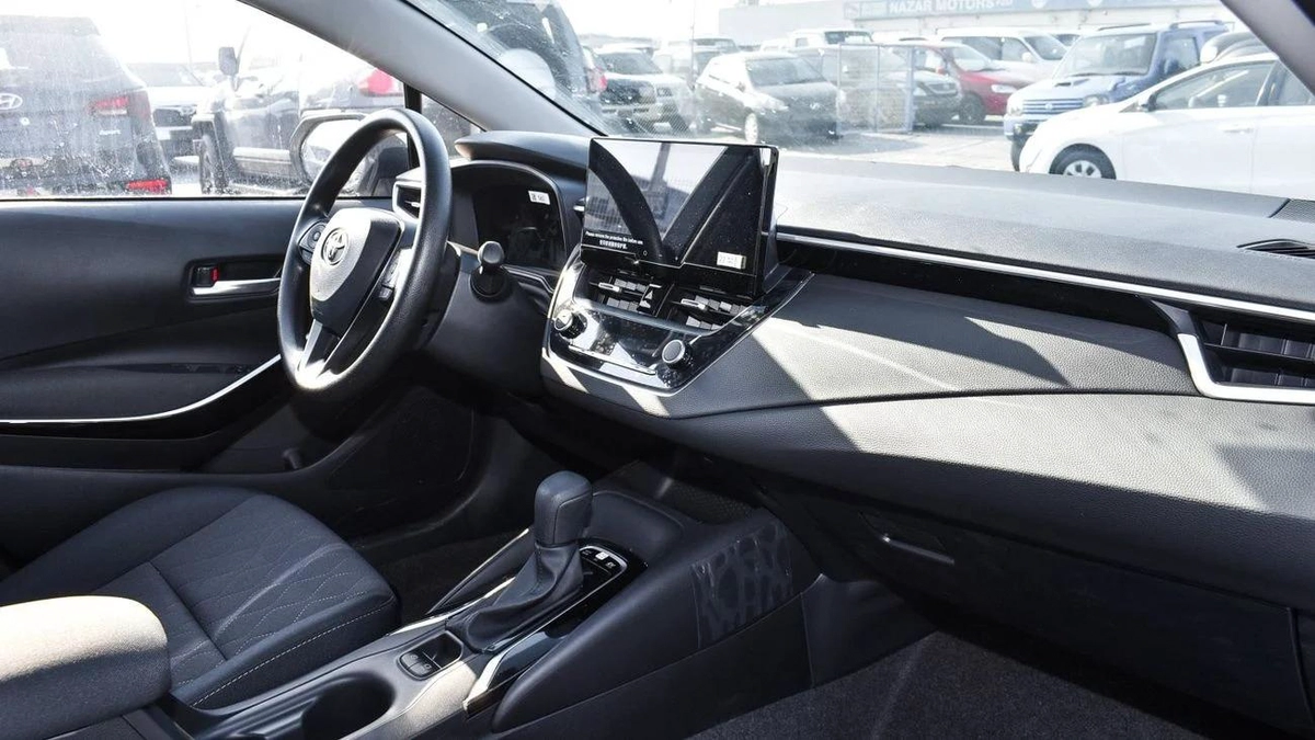 Toyota Corolla 1.8L Hybrid-9-9