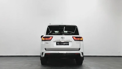 Toyota Land Cruiser VXR-5
