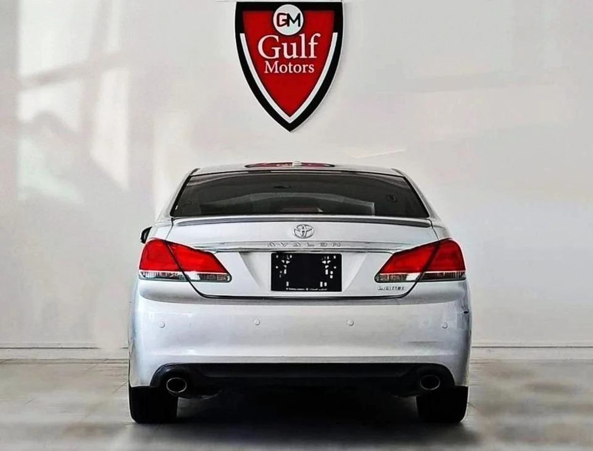 Toyota Avalon 3.5L-6CYL EXCELLENT CONDITION GCC SPECIFICATION-6-6