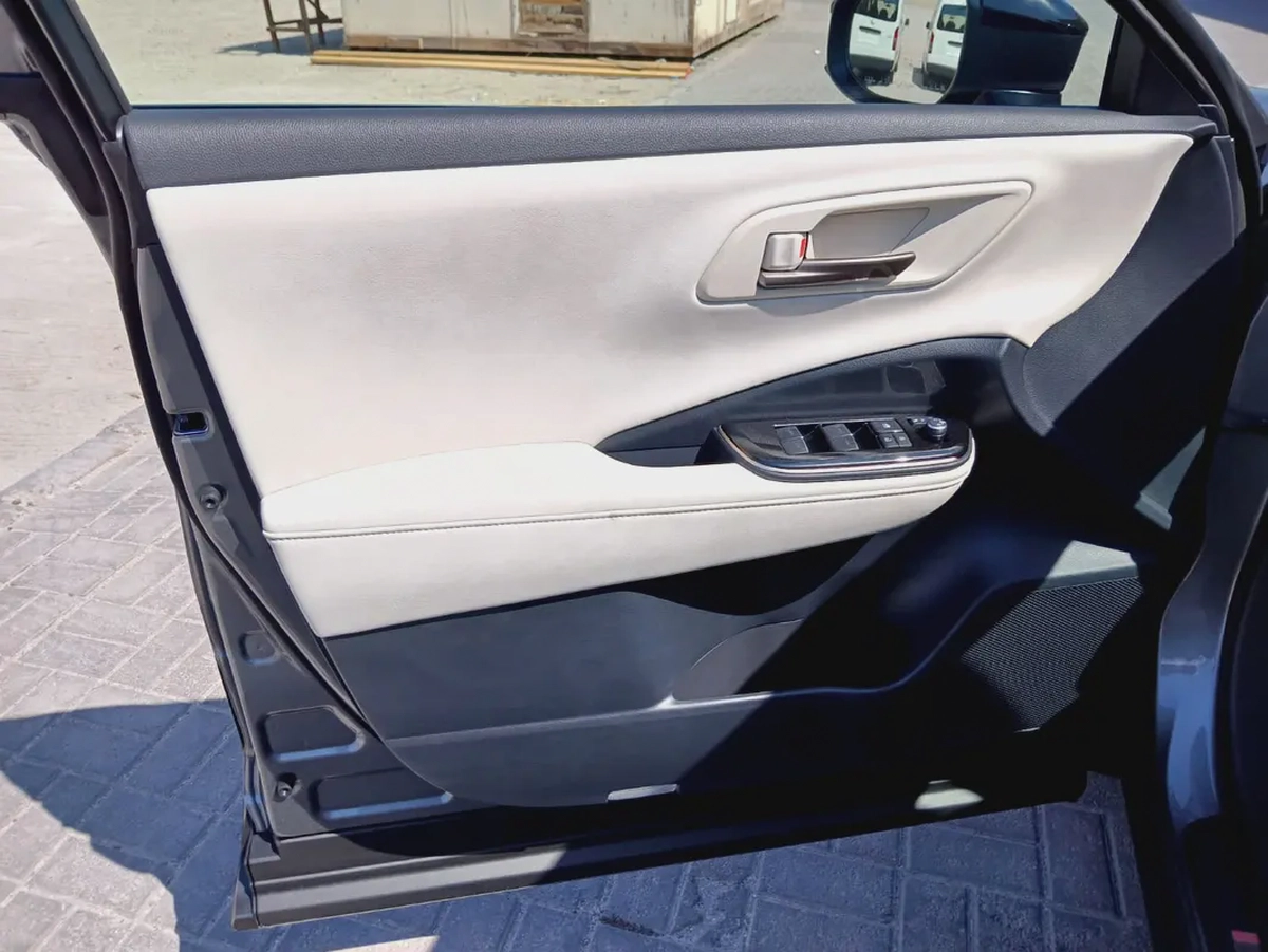 Toyota Crown 2.5L Full Option GCC 2026 0 KM For Export-13-13
