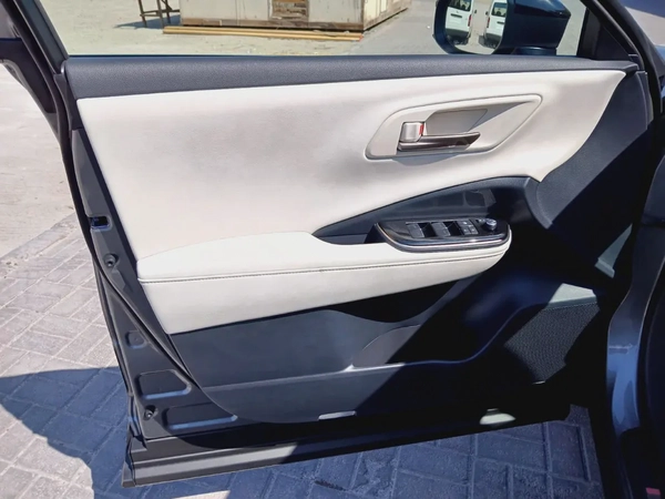 Toyota Crown 2.5L Full Option GCC 2026 0 KM For Export