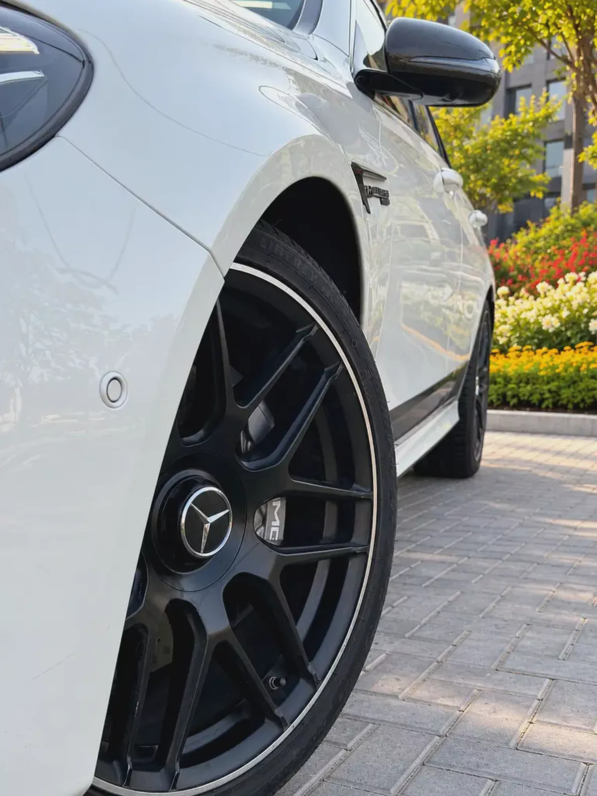 Mercedes-Benz E-Class E 63 AMG 2018 Korean Specs-4-4