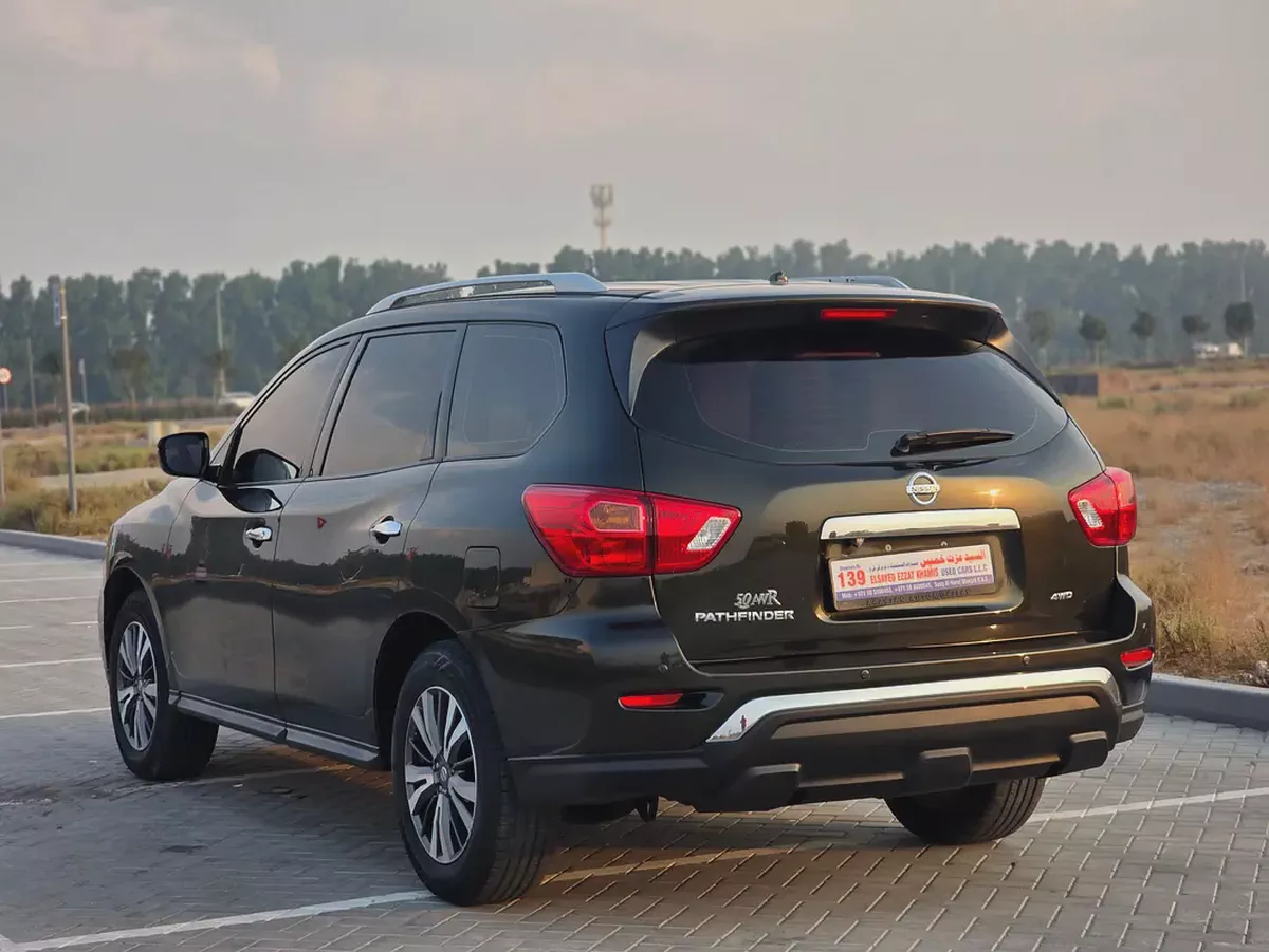 2018 Nissan Pathfinder LE GCC Specs-3-3