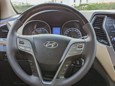 Hyundai Santa Fe 2016 GCC Mint Condition With Beige Interior Super 7 Seater Family SUV-10