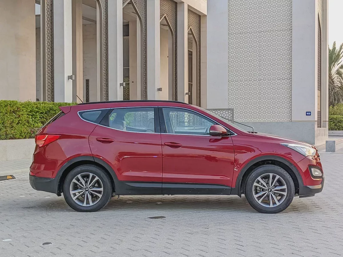 Hyundai Santa Fe 2016 GCC Mint Condition With Beige Interior Super 7 Seater Family SUV-19-19