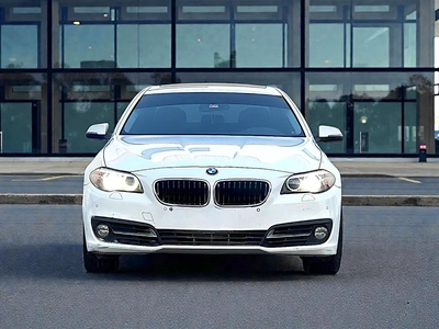 BMW 5 SERIES | 520i |EXCLUSIVE | 2015 GCC | ORIGINAL PAINT-4