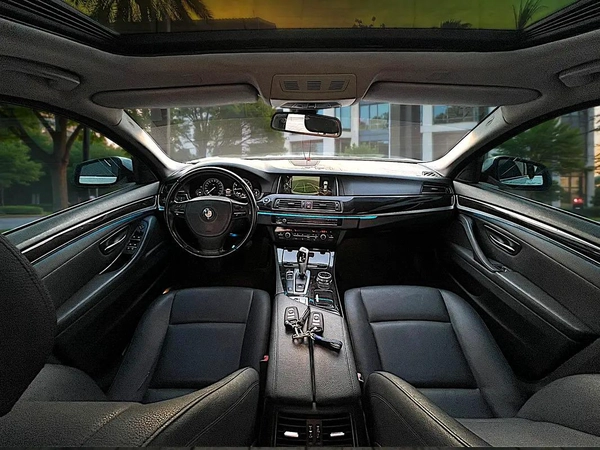 BMW 5 SERIES | 520i |EXCLUSIVE | 2015 GCC | ORIGINAL PAINT