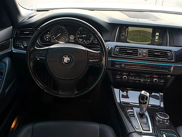 BMW 5 SERIES | 520i |EXCLUSIVE | 2015 GCC | ORIGINAL PAINT