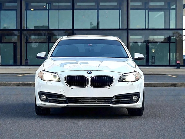 BMW 5 SERIES | 520i |EXCLUSIVE | 2015 GCC | ORIGINAL PAINT