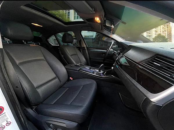 BMW 5 SERIES | 520i |EXCLUSIVE | 2015 GCC | ORIGINAL PAINT
