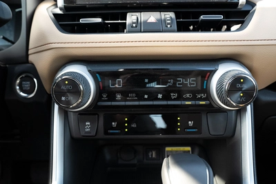 TOYOTA RAV4 2.5L AWD 2025 | GCC SPECS | EXPORT READY-6