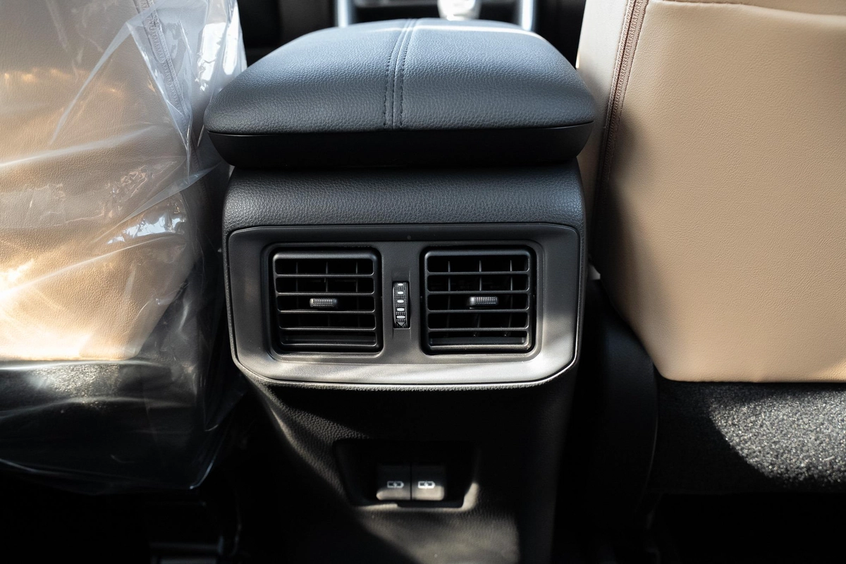 TOYOTA RAV4 2.5L AWD 2025 | GCC SPECS | EXPORT READY-9-9