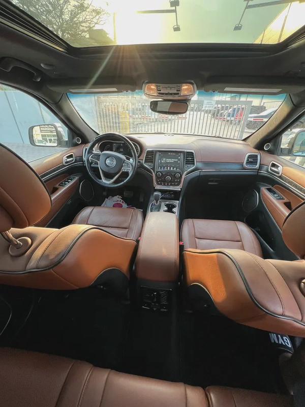 JEEP GRAND SHEROKEE
