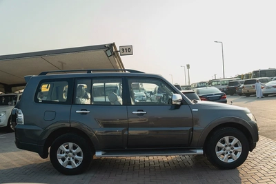 Mitsubishi Pajero 2015 GLS Full Option-5