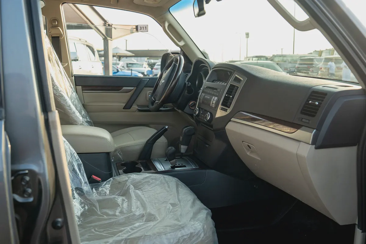 Mitsubishi Pajero 2015 GLS Full Option-9-9