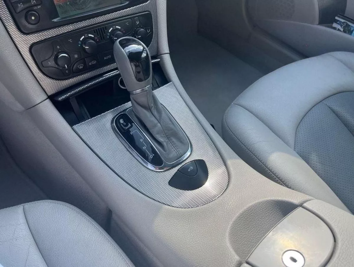 Mercedes Benz CLK320 STANDARD-12-0