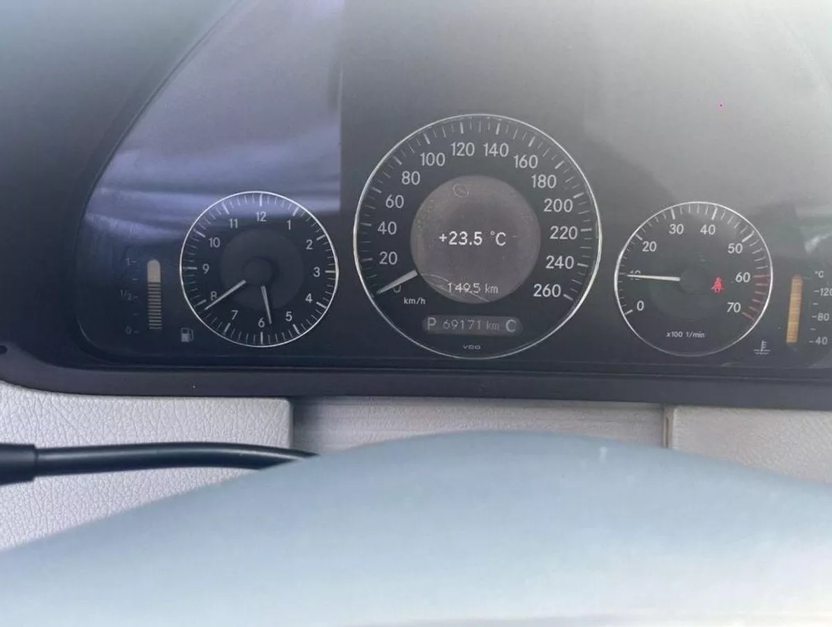 Mercedes Benz CLK320 STANDARD-19-0