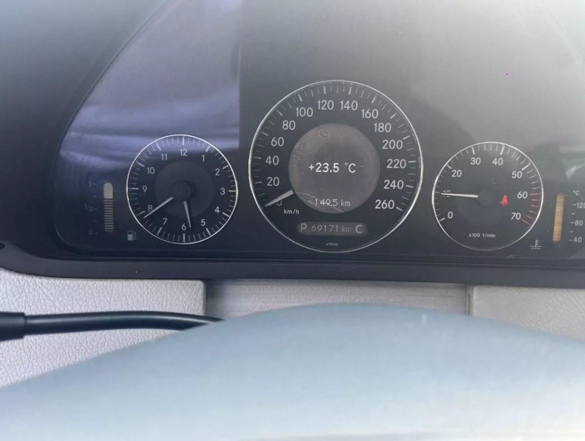 Mercedes Benz CLK320 STANDARD-7-0