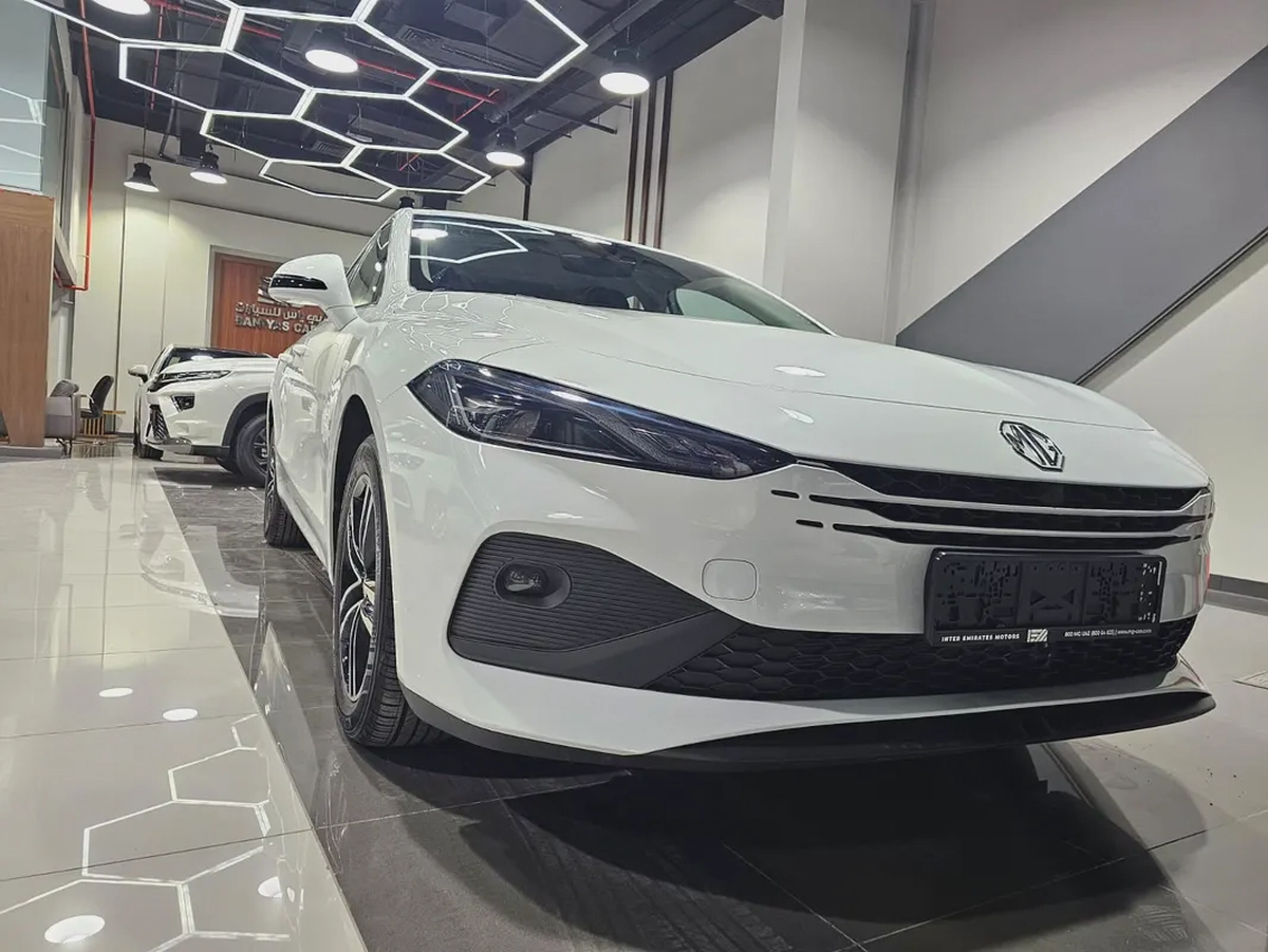 MG MG 8 2026 GCC-2-2