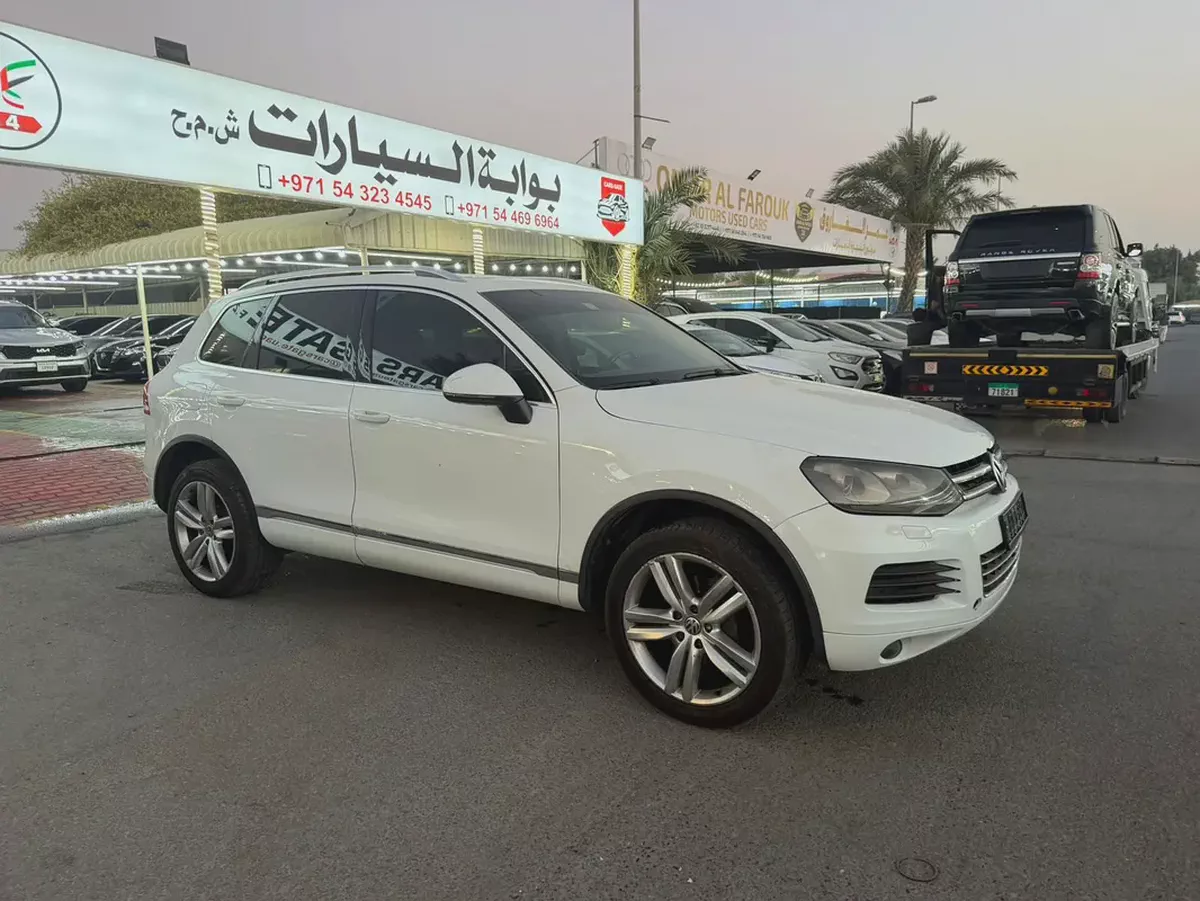 Volkswagen Touareg 2013 Highline Plus | GCC Specs | Low Mileage-2-2