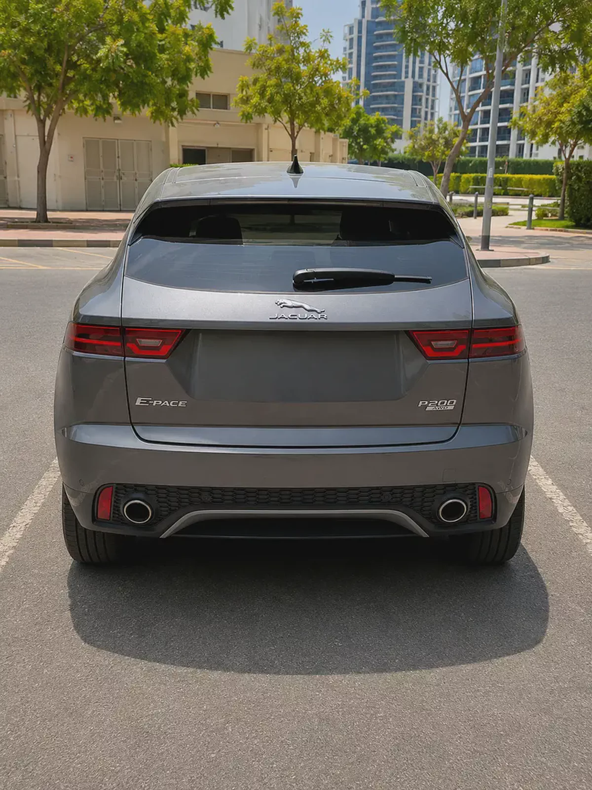 AED 715 P.M | Jaguar E-Pace Standard 2020 GCC Specs - Low Mileage-1-1