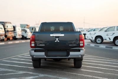 Mitsubishi L200 Sportero-10