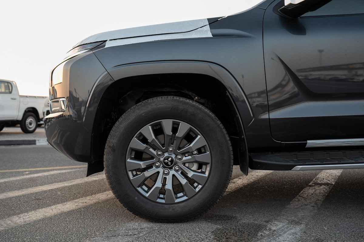 Mitsubishi L200 Sportero-23-23